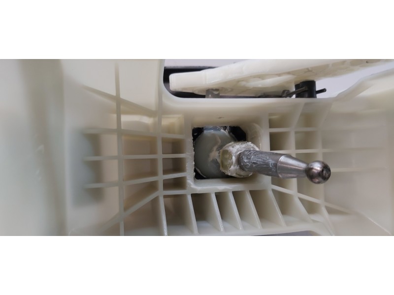 Recambio de palanca cambio para hyundai tucson klass 2wd referencia OEM IAM 43700D7280TRY  