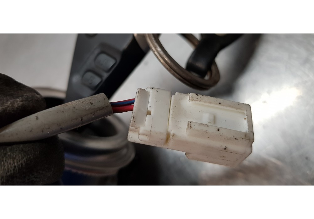 Recambio de antirrobo para subaru legacy familiar/outback b13 (bp) 2.0 d outback classic referencia OEM IAM 88215AG000   Recambio de antirrobo para subaru legacy familiar/outback b13 (bp) 2.0 d outback classic referencia OEM IAM 88215AG000