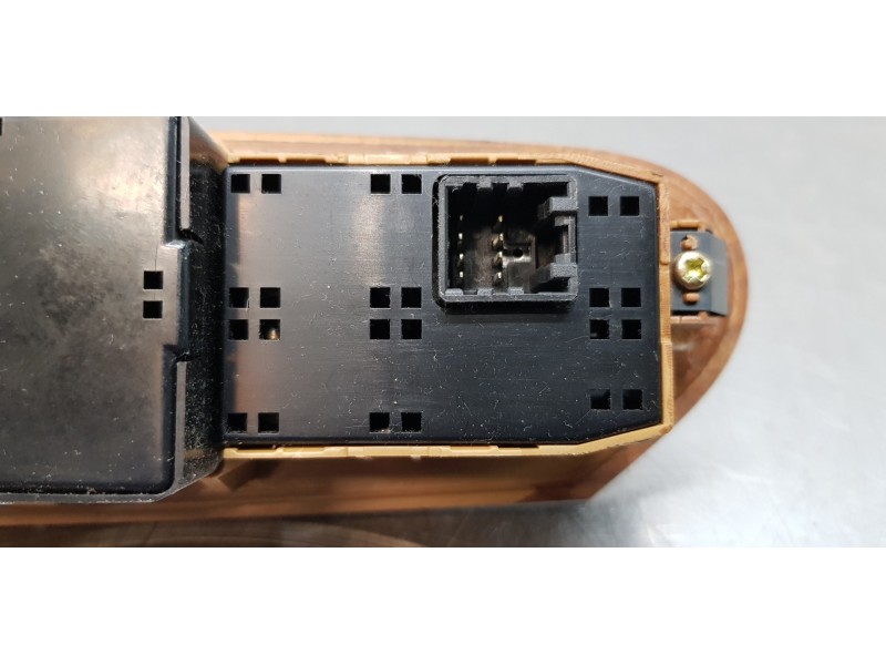 Recambio de mando elevalunas delantero izquierdo para hyundai terracan (hp) 2.9 crdi gl referencia OEM IAM 93501H1120TN   Recambio de mando elevalunas delantero izquierdo para hyundai terracan (hp) 2.9 crdi gl referencia OEM IAM 93501H1120TN