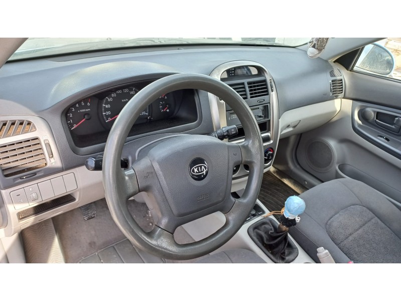 kia cerato del año 2005