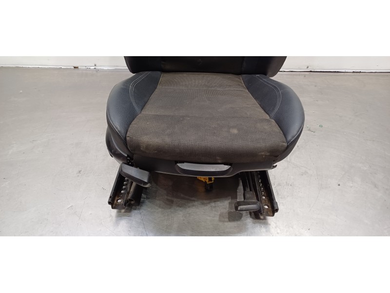 Recambio de juego asientos completo para bmw serie 1 berlina (e81/e87) 116d referencia OEM IAM 52107139031 52106982919 