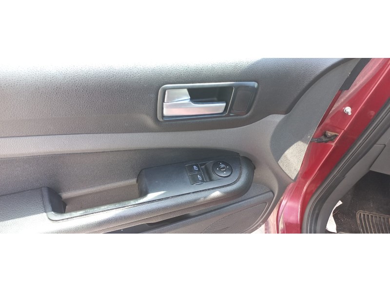 ford focus berlina (cap) del año 2005