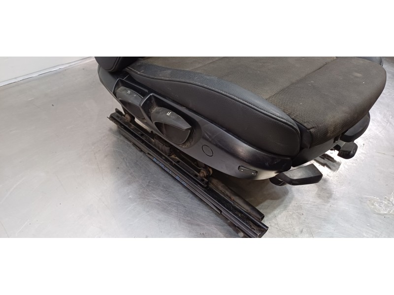 Recambio de juego asientos completo para bmw serie 1 berlina (e81/e87) 116d referencia OEM IAM 52107139031 52106982919 