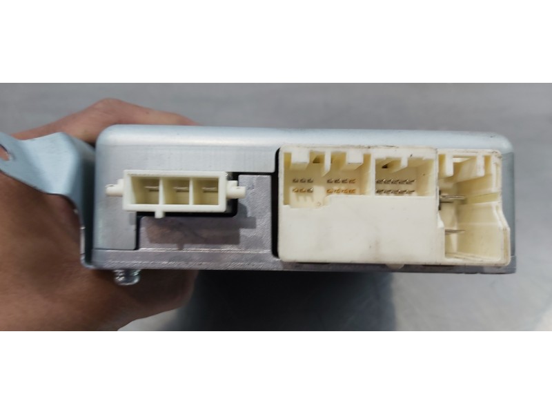 Recambio de modulo electronico para toyota avensis touring sports executive referencia OEM IAM 8965005220  