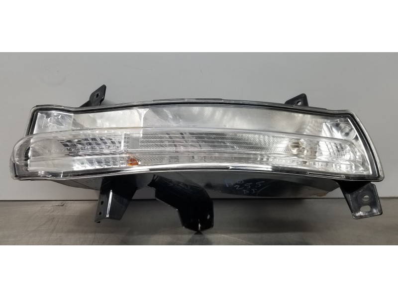 Recambio de piloto delantero izquierdo para jeep compass ii longitude 4x4 referencia OEM IAM 68266927AA  