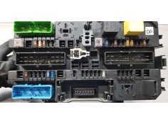 Recambio de caja reles / fusibles para opel astra h berlina enjoy referencia OEM IAM 13181278   2