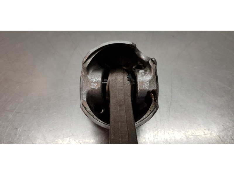 Recambio de piston para volkswagen tiguan edition bmt referencia OEM IAM 04L107065AM001 04L105401A 