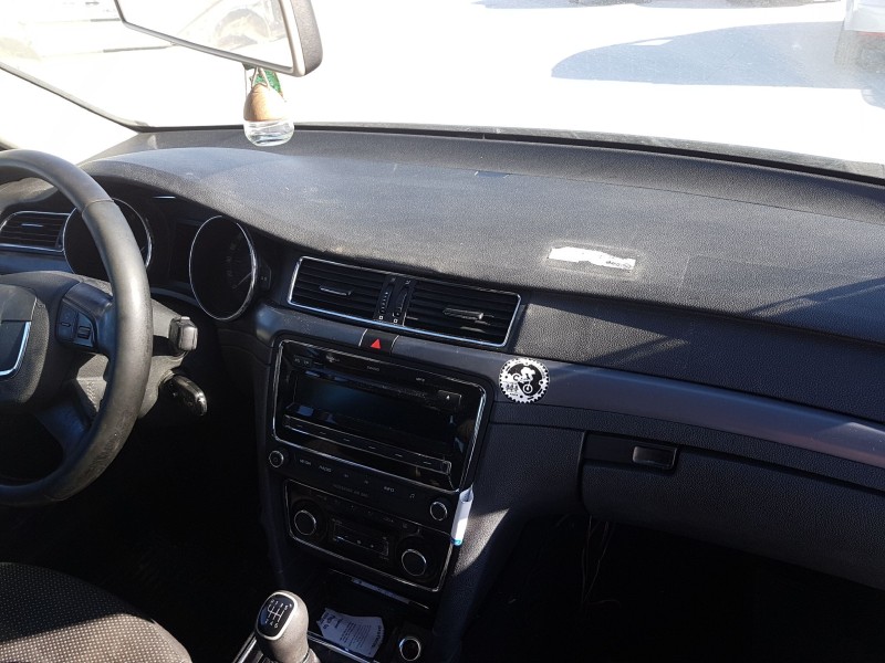 skoda superb combi (3t5) del año 2009