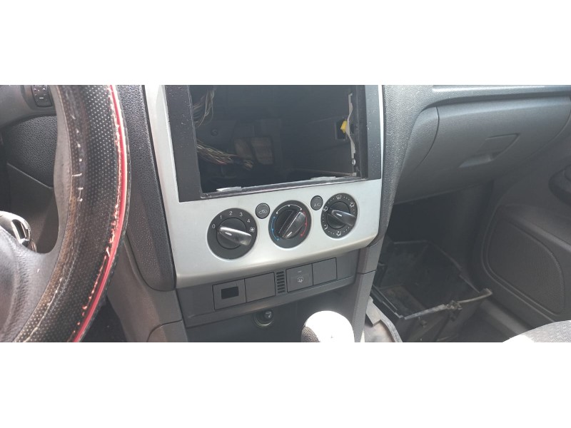 ford focus berlina (cap) del año 2005