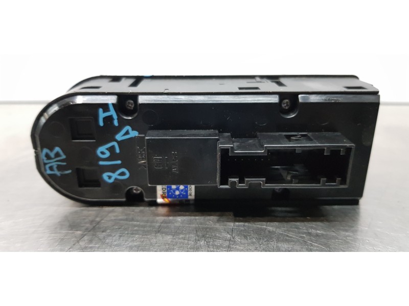 Recambio de mando elevalunas delantero izquierdo para opel astra h berlina enjoy referencia OEM IAM 13228706  