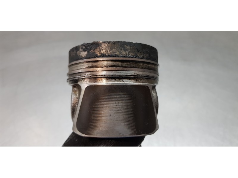 Recambio de piston para volkswagen tiguan edition bmt referencia OEM IAM 04L107065AM001 04L105401A 