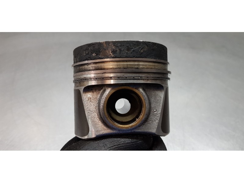 Recambio de piston para volkswagen tiguan edition bmt referencia OEM IAM 04L107065AM001 04L105401A 
