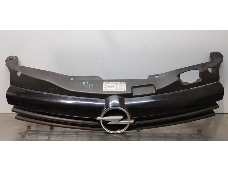 Recambio de rejilla delantera para opel astra h berlina enjoy referencia OEM IAM 461088395  