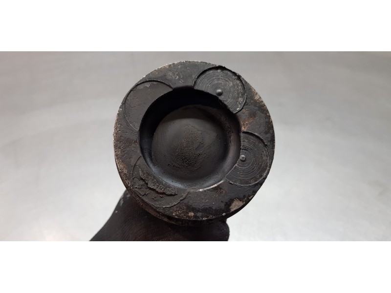 Recambio de piston para volkswagen tiguan edition bmt referencia OEM IAM 04L107065AM001 04L105401A 