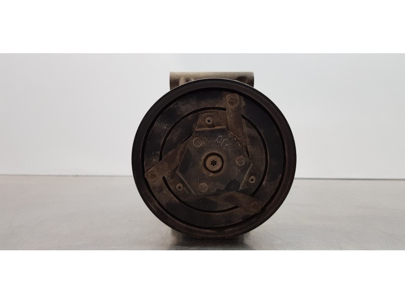 Recambio de compresor aire acondicionado para renault megane ii berlina 3p emotion referencia OEM IAM 8200600110  