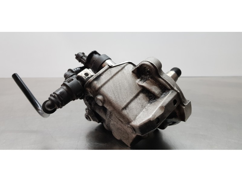 Recambio de bomba inyeccion para hyundai tucson style 4wd referencia OEM IAM 331002F600 0445010598 