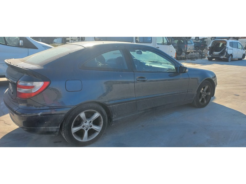 mercedes clase c (w203) sportcoupe del año 2001