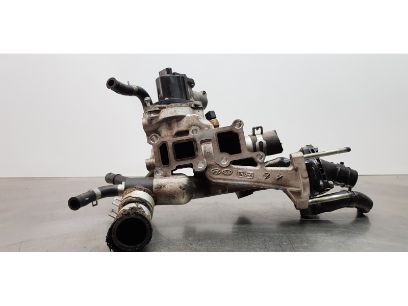 Recambio de valvula egr para hyundai tucson style 4wd referencia OEM IAM 284102F600  