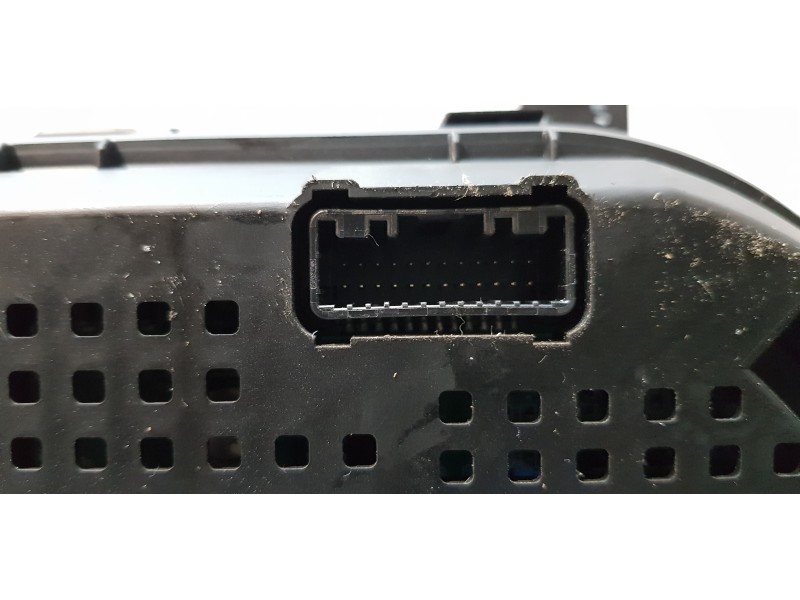 Recambio de cuadro instrumentos para hyundai ix35 style awd referencia OEM IAM 940062Y030  