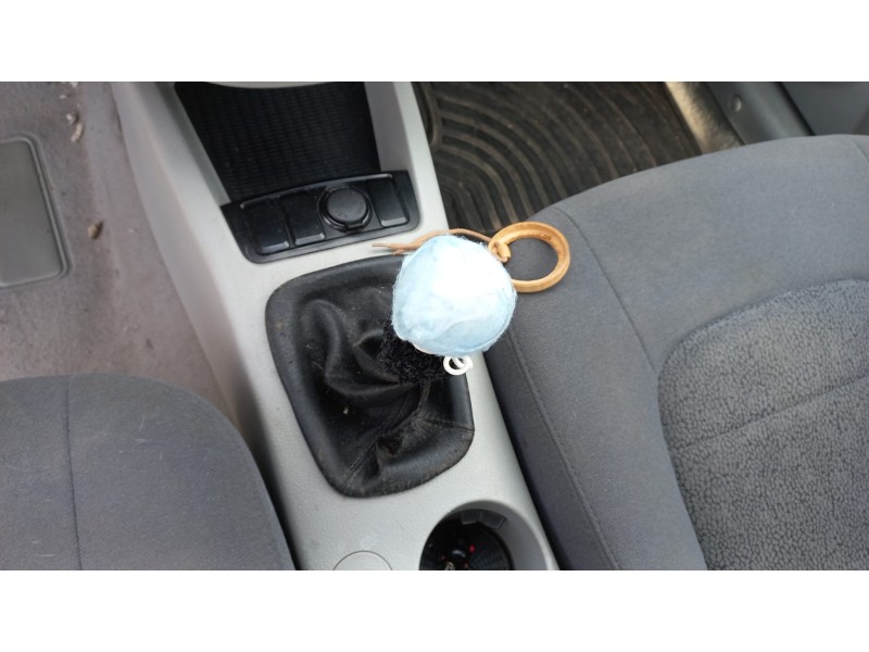 kia cerato del año 2005