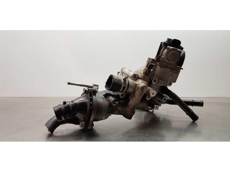 Recambio de valvula egr para hyundai tucson style 4wd referencia OEM IAM 284102F600  