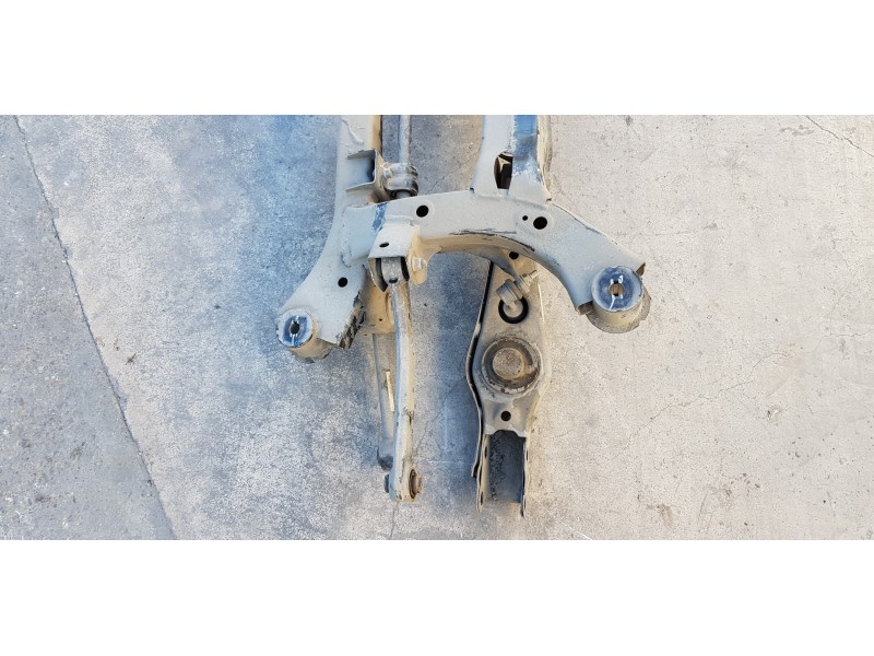 Recambio de puente trasero para hyundai tucson klass 2wd referencia OEM IAM 55405D7500  