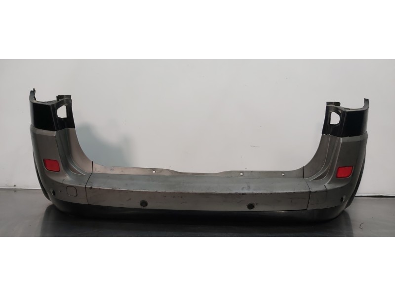 Recambio de paragolpes trasero para renault scenic ii confort dynamique referencia OEM IAM 7701474785  