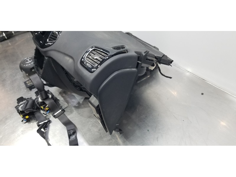 Recambio de kit airbag para jeep compass ii longitude 4x4 referencia OEM IAM 5UT07DX9AC 6KU70DX9AF 00532242680