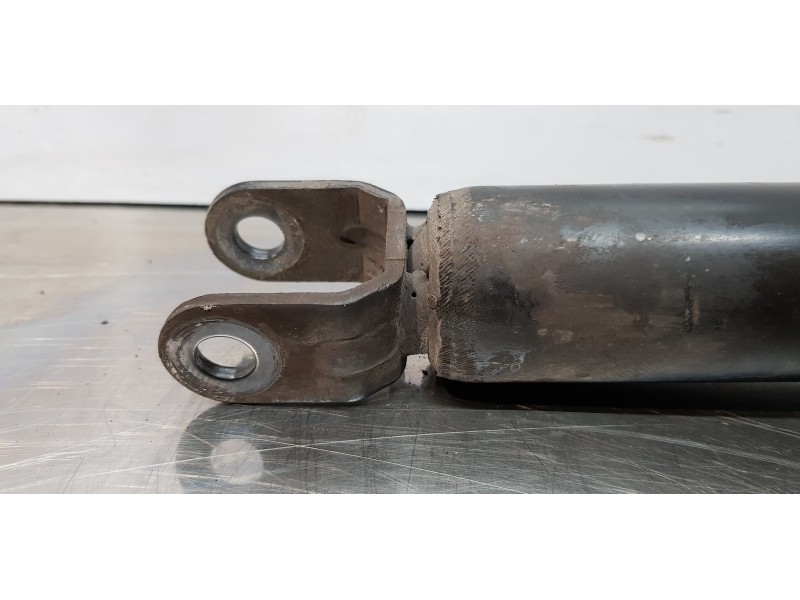 Recambio de amortiguador trasero derecho para ssangyong korando crystal 4x2 referencia OEM IAM 4531034000  