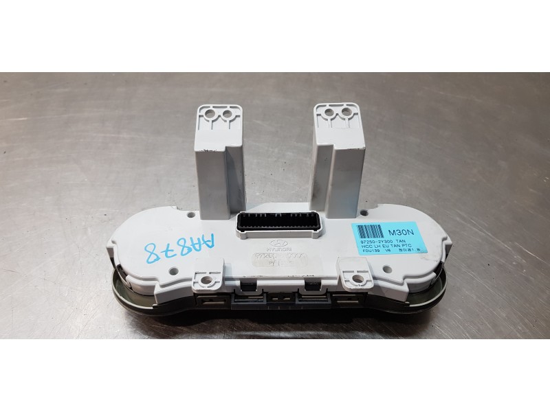 Recambio de mando climatizador para hyundai ix35 style awd referencia OEM IAM 972502Y300   Recambio de mando climatizador para hyundai ix35 style awd referencia OEM IAM 972502Y300