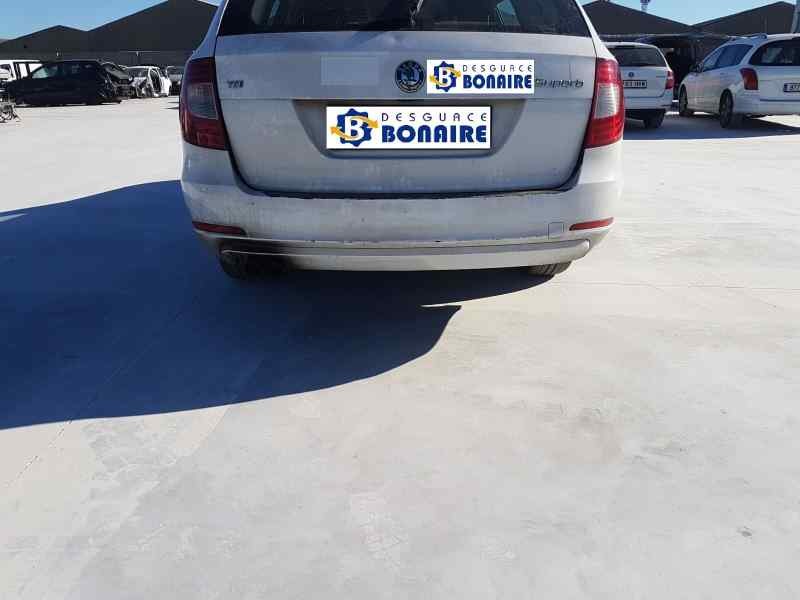 skoda superb combi (3t5) del año 2009