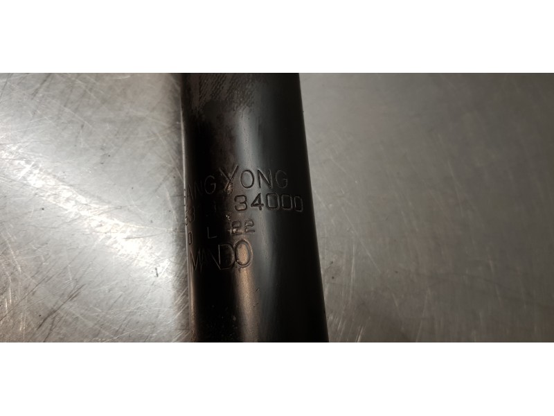 Recambio de amortiguador trasero derecho para ssangyong korando crystal 4x2 referencia OEM IAM 4531034000  