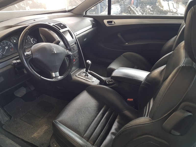 peugeot 407 coupe del año 2017