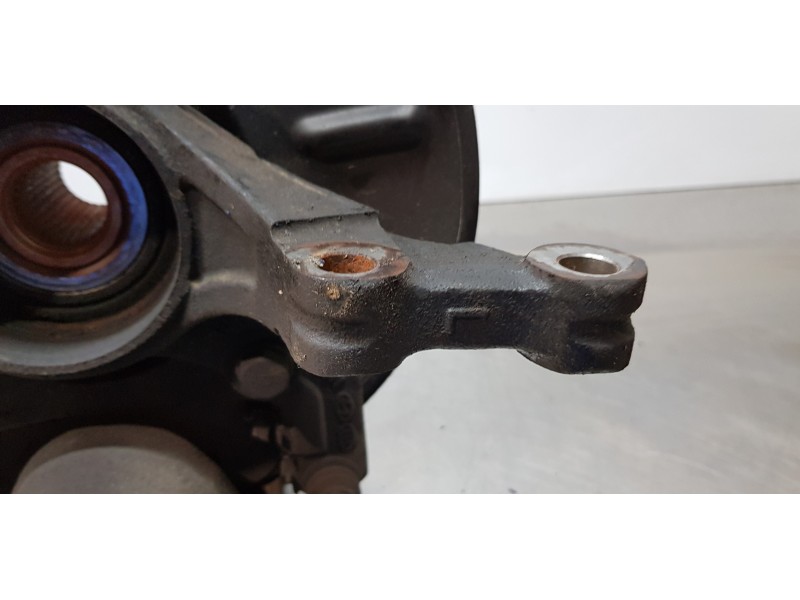 Recambio de mangueta delantera izquierda para hyundai ix35 style awd referencia OEM IAM 517152S000  