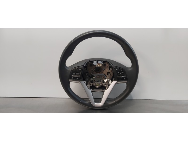 Recambio de volante para hyundai tucson klass 2wd referencia OEM IAM 56100D7AP0TRY  
