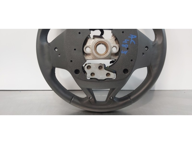 Recambio de volante para hyundai tucson klass 2wd referencia OEM IAM 56100D7AP0TRY  