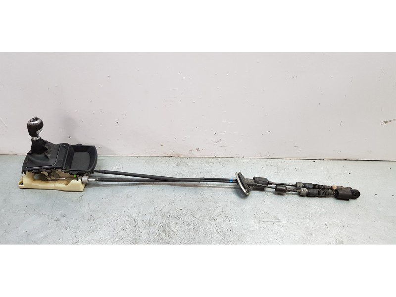 Recambio de palanca cambio para hyundai i30 (gd) classic referencia OEM IAM 43700A5600RY  