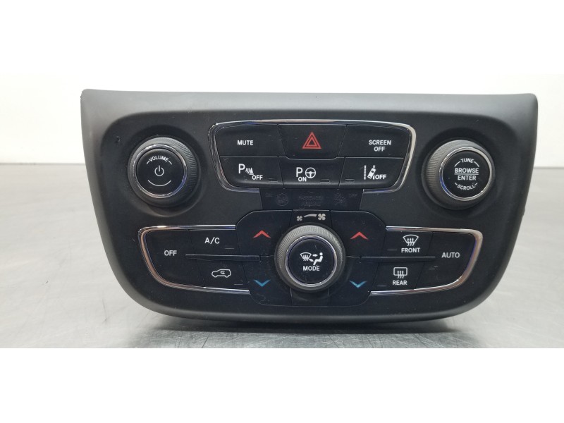 Recambio de mando climatizador para jeep compass ii longitude 4x4 referencia OEM IAM 53230570 P5VA66DX9AD 5VA66DX9AD