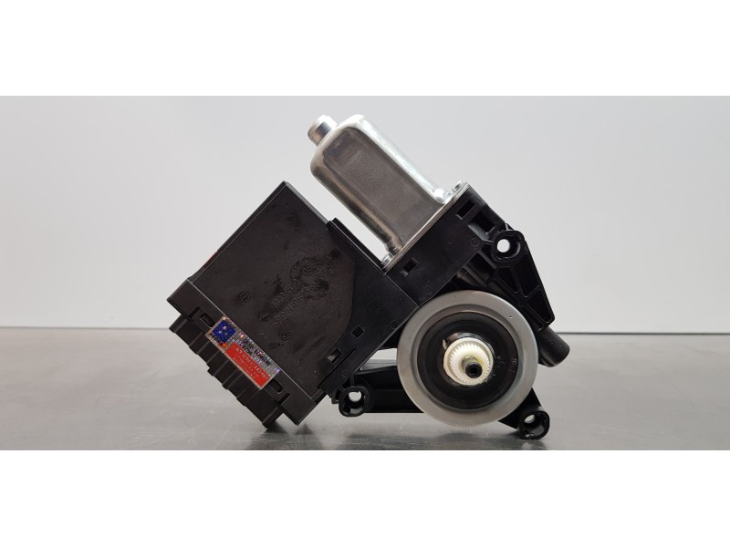 Recambio de motor elevalunas delantero derecho para volvo xc60 inscription awd referencia OEM IAM 31674757  