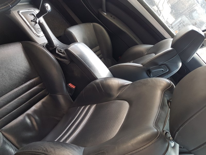 peugeot 407 coupe del año 2017