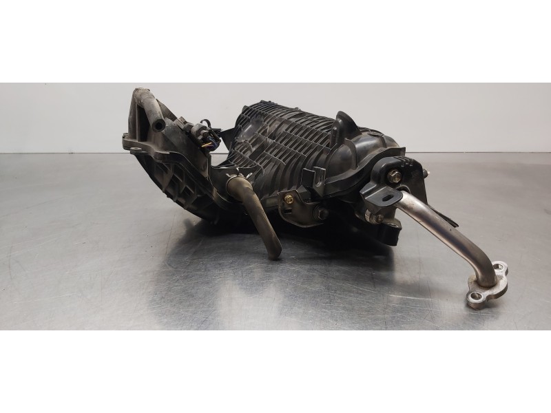 Recambio de colector admision para toyota auris touring sports (e18) hybrid active referencia OEM IAM 1712037054  