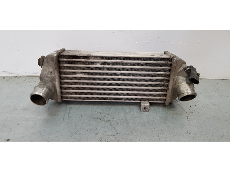 Recambio de intercooler para kia venga x-tech referencia OEM IAM 282712A700  