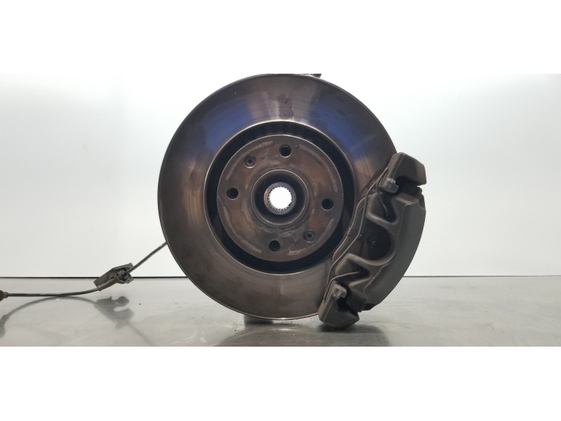 Recambio de mangueta delantera izquierda para peugeot partner kombi access referencia OEM IAM 364696  