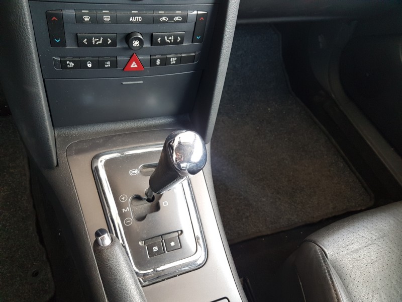 peugeot 407 coupe del año 2017