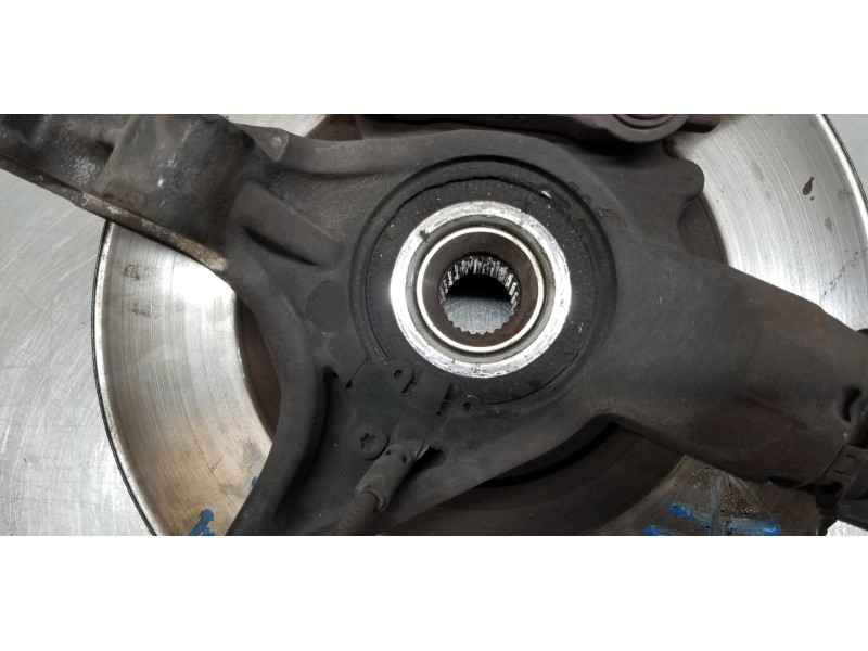 Recambio de mangueta delantera izquierda para peugeot partner kombi access referencia OEM IAM 364696  