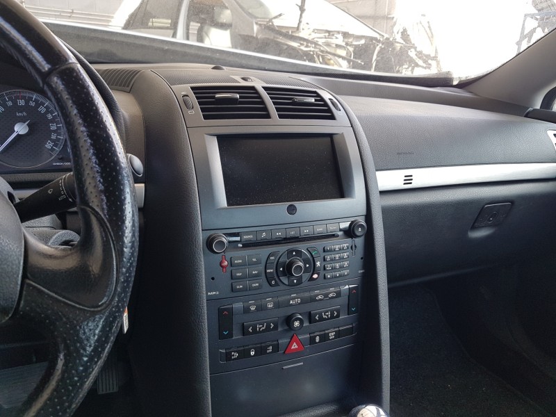 peugeot 407 coupe del año 2017