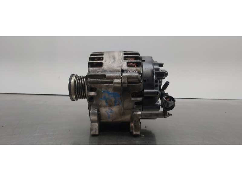 Recambio de alternador para volkswagen golf vi (5k1) sport referencia OEM IAM 03C903025D  