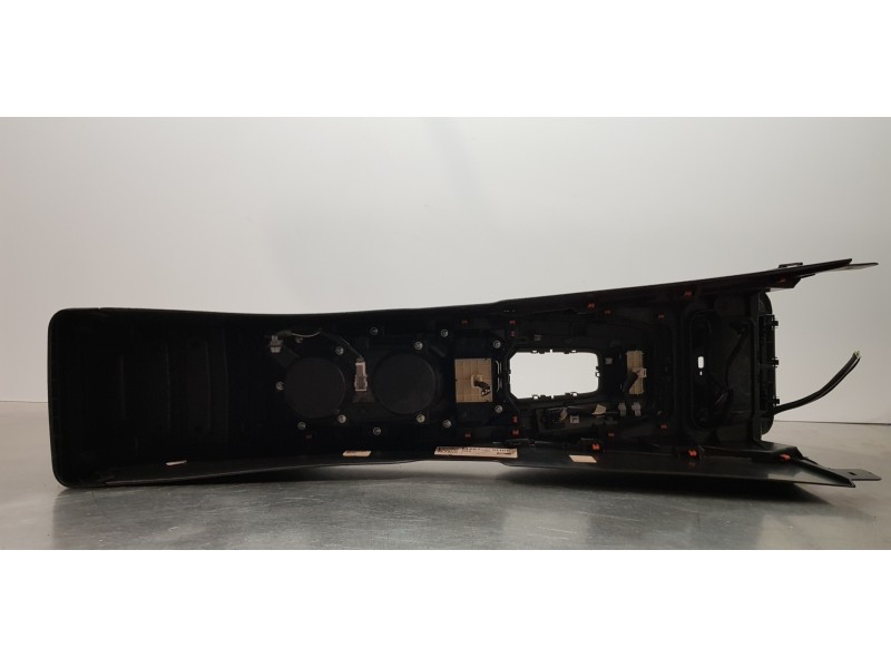 Recambio de apoyabrazos central para toyota corolla (e21) hybrid active referencia OEM IAM 5890502E70C4 5891002810C4 