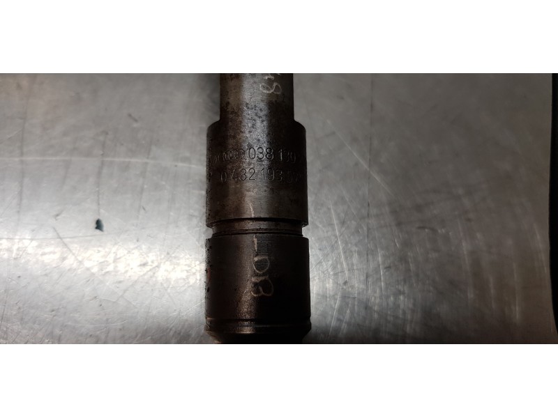 Recambio de inyector para seat ibiza (6l1) stella referencia OEM IAM 038130202C   Recambio de inyector para seat ibiza (6l1) stella referencia OEM IAM 038130202C