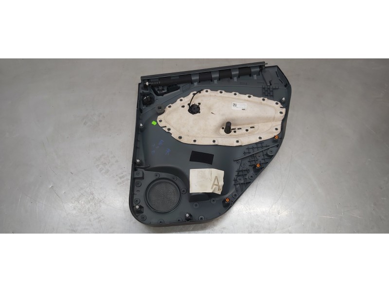 Recambio de guarnecido tapizado puerta trasera izquierda para ford c-max titanium referencia OEM IAM 1806787   Recambio de guarnecido tapizado puerta trasera izquierda para ford c-max titanium referencia OEM IAM 1806787